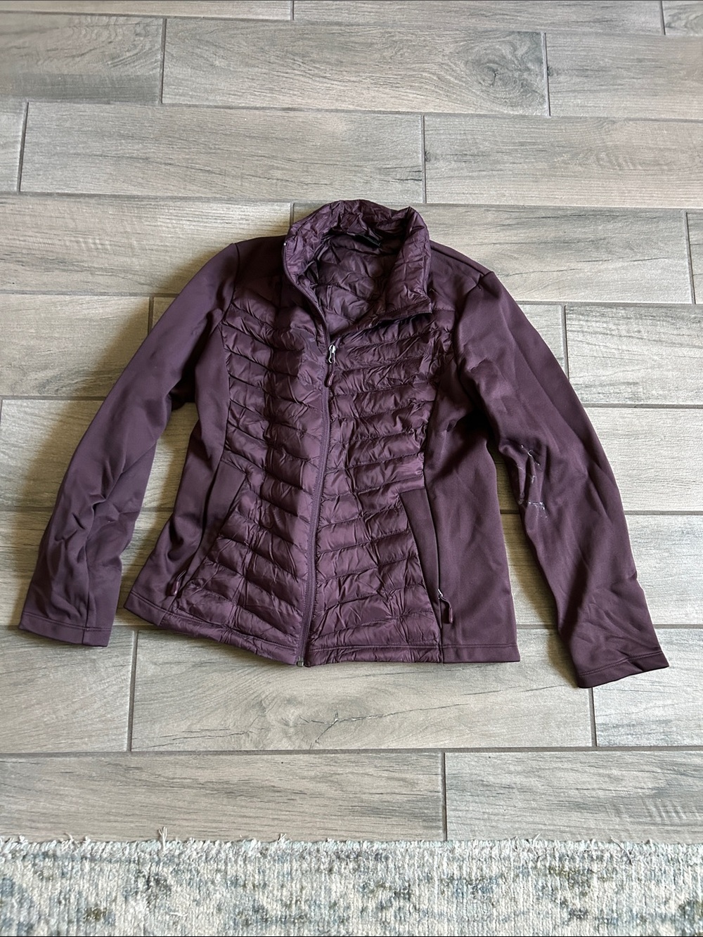 32 Degrees Quilted Hybrid Puffer Jacket in Plum